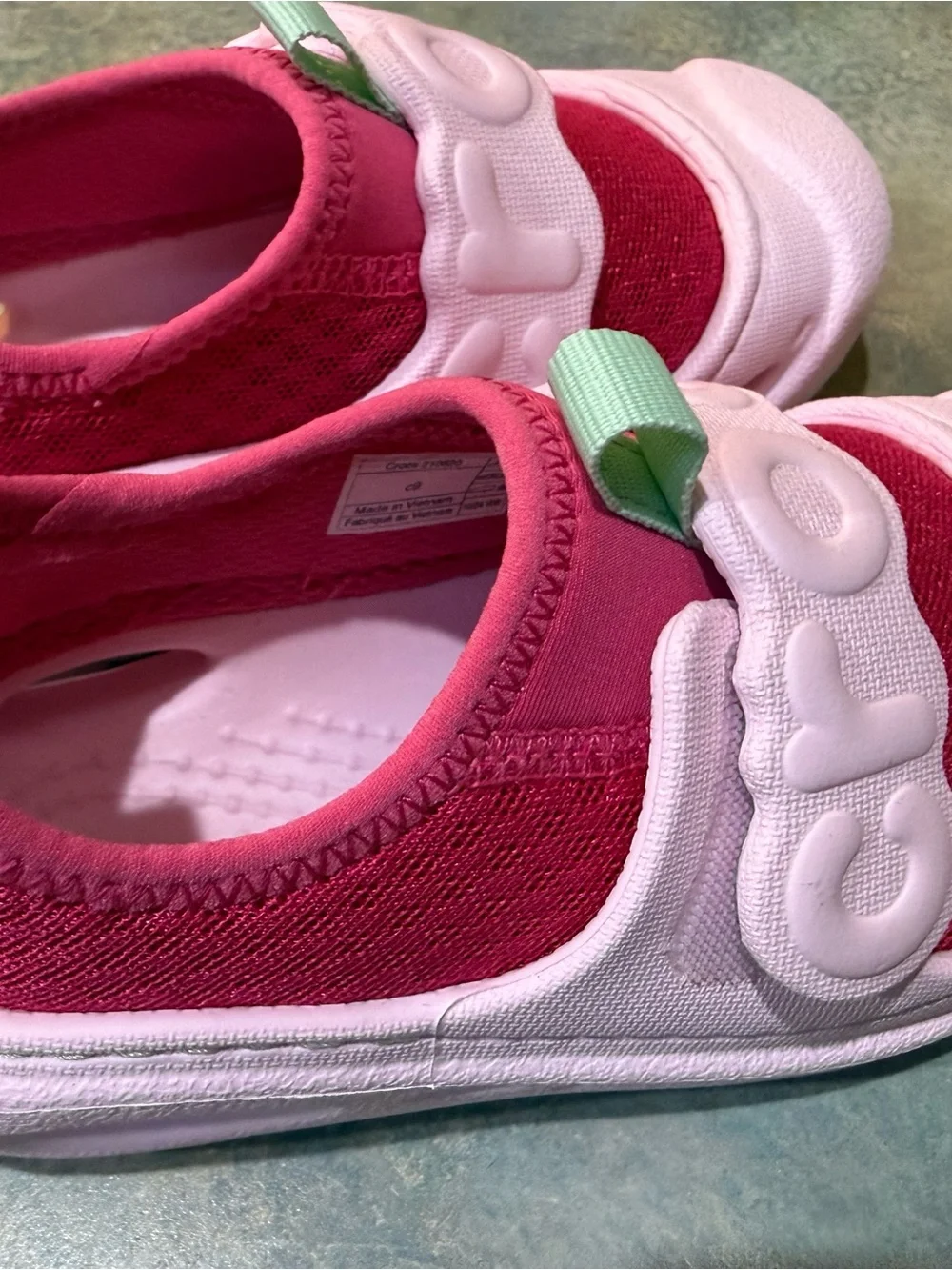 CROCS Kids Pink Mesh Water Shoes with Mint Pull Tab